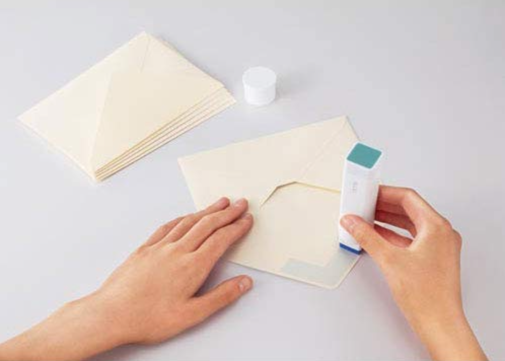 Kokuyu Gloo Glue Stick